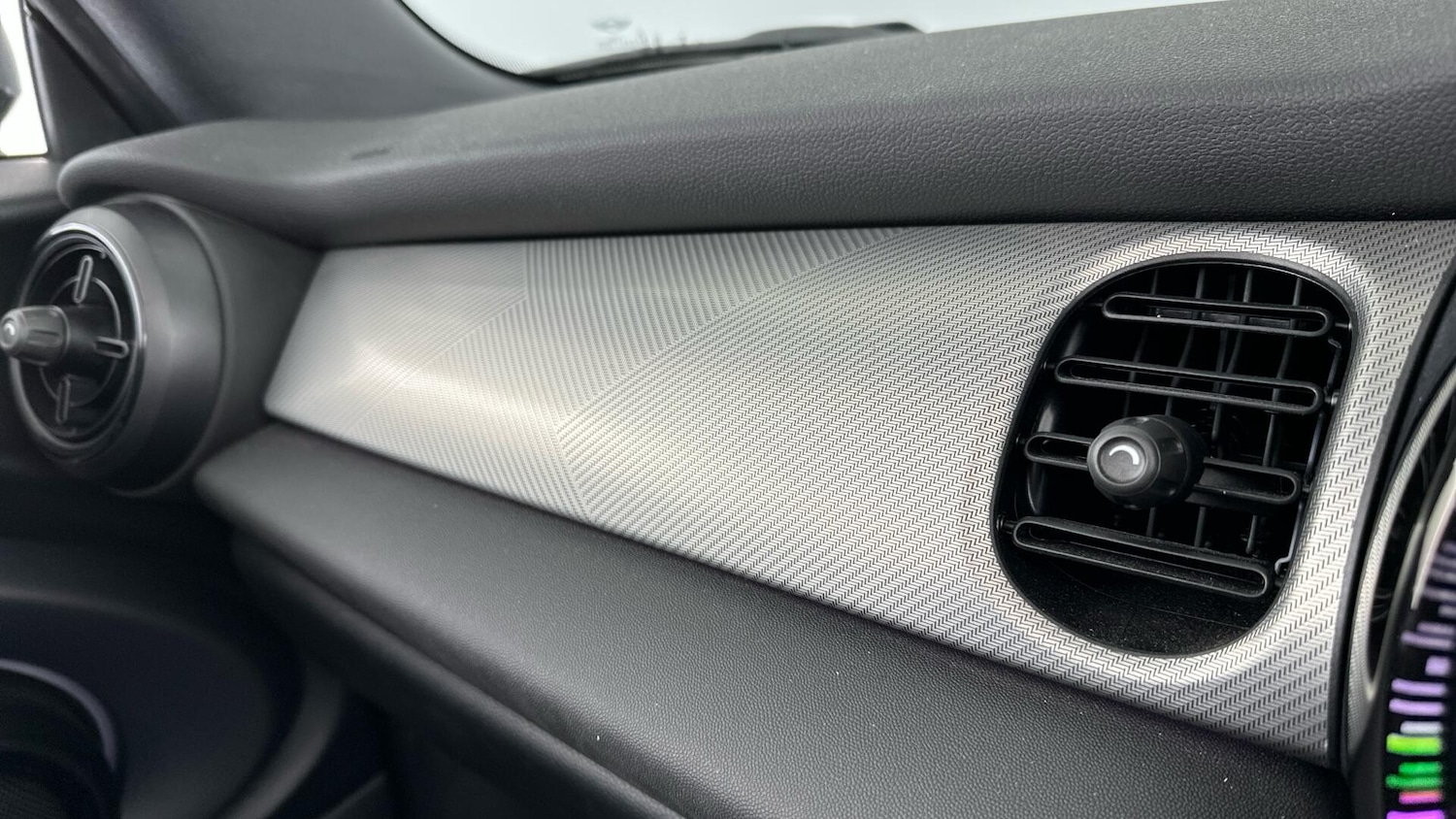 Used MINI Convertible 2024 for sale - 77633309: Photo 31