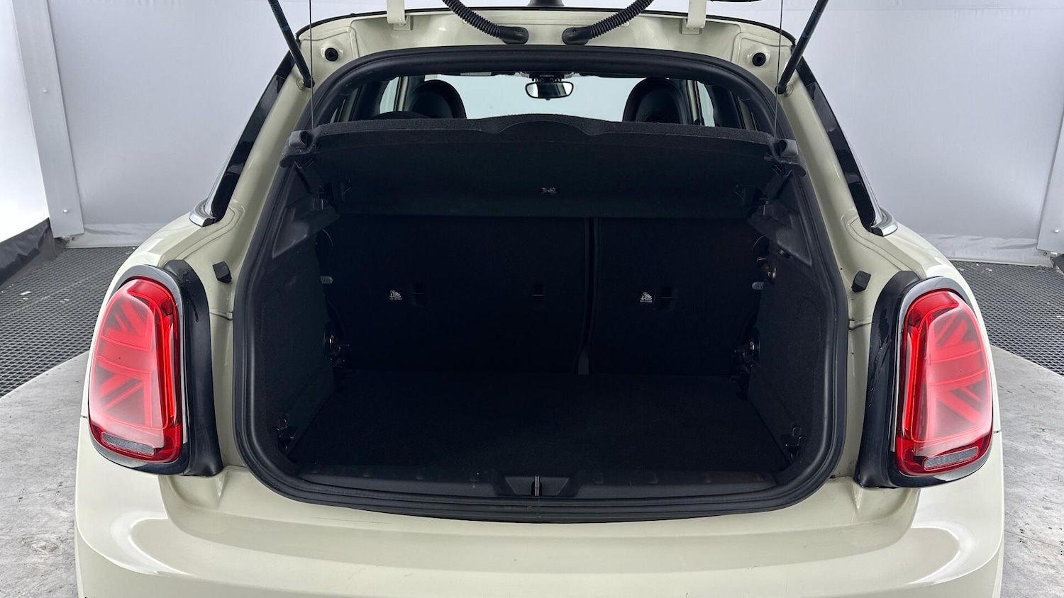 Used MINI Hatch 2022 for sale - 76760261: Photo 13