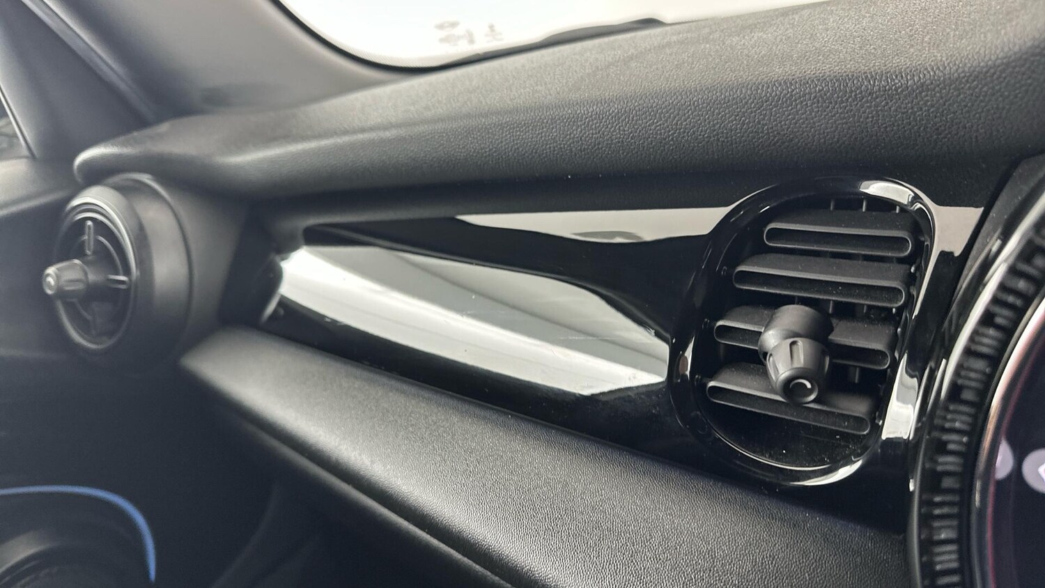 Used MINI Hatch 2022 for sale - 76760261: Photo 32