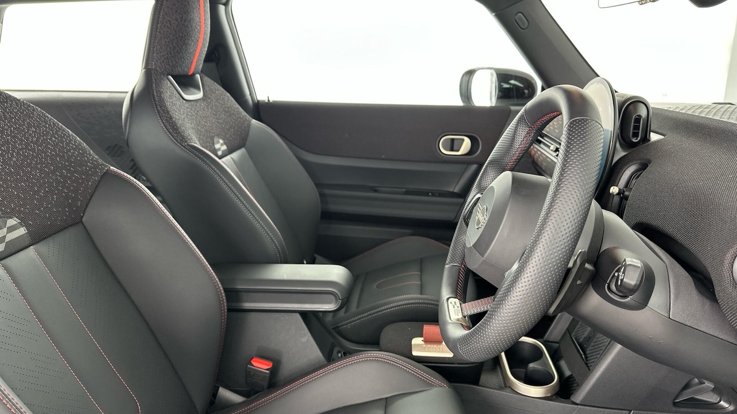 Used MINI Hatch 2025 for sale - 76832628: Photo 11