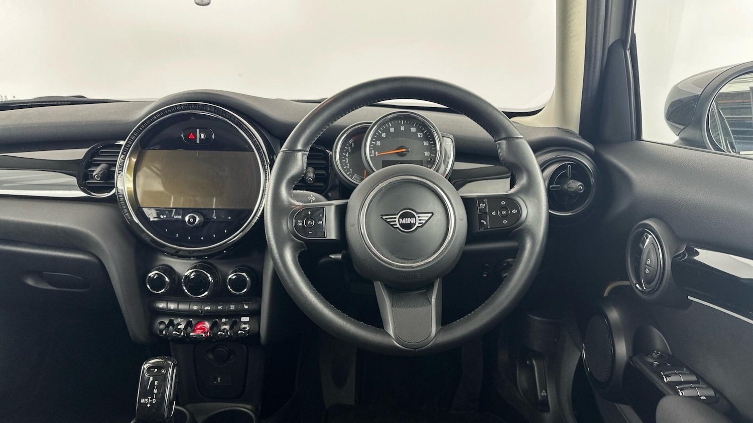 Used MINI Hatch 2023 for sale - 77015932: Photo 5