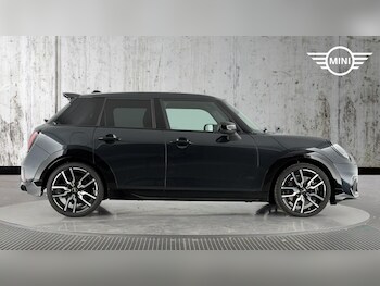 Used MINI Cooper 2025 for sale - 76760427: Photo