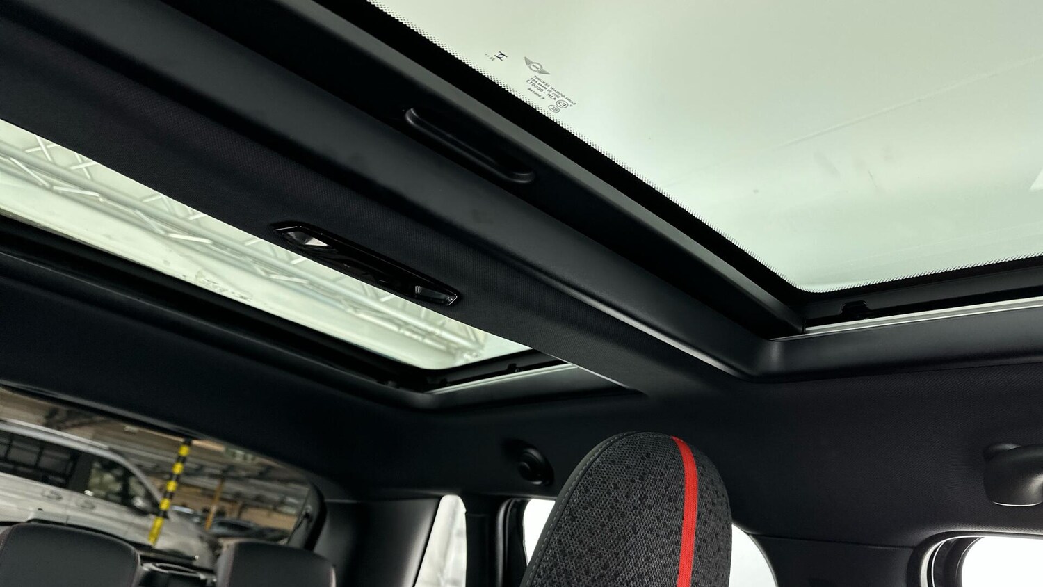 Used MINI Cooper 2025 for sale - 76760427: Photo 40