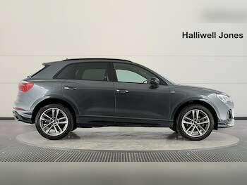Used Audi Q3 2023 for sale - 77705516: Photo