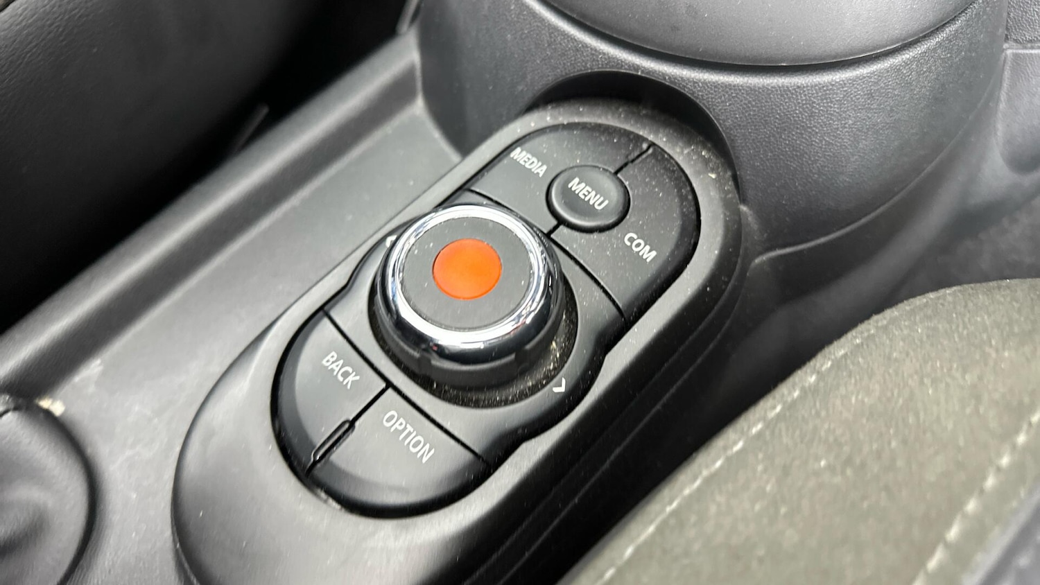 Used MINI Convertible 2019 for sale - 76760488: Photo 19