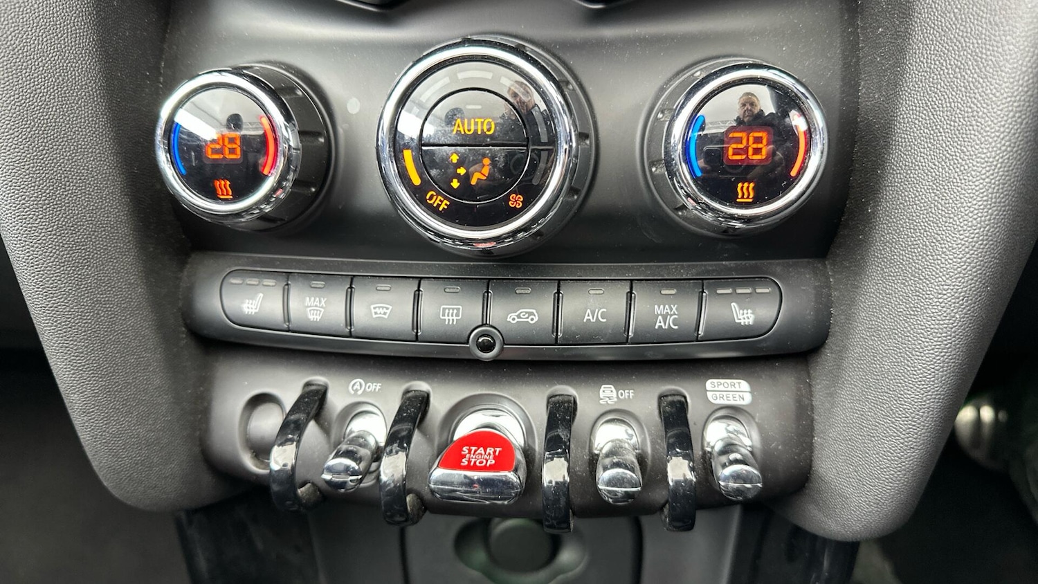 Used MINI Convertible 2019 for sale - 76760488: Photo 29