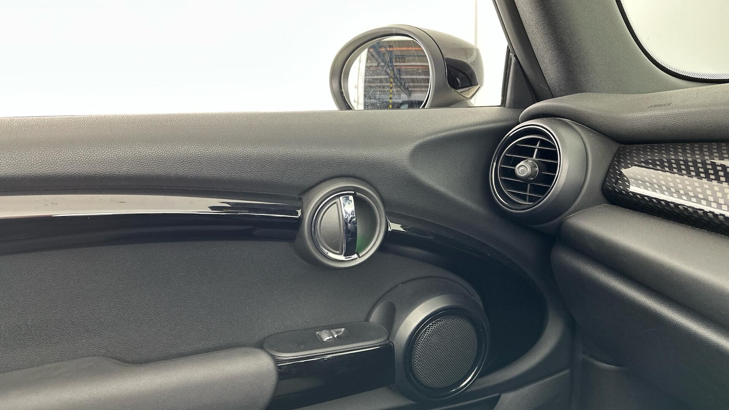 Used MINI Convertible 2019 for sale - 76760488: Photo 30