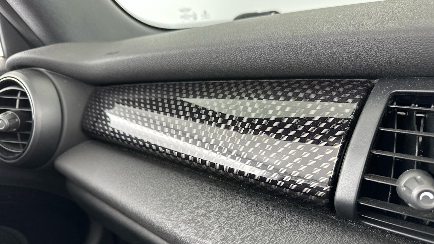 Used MINI Convertible 2019 for sale - 76760488: Photo 31