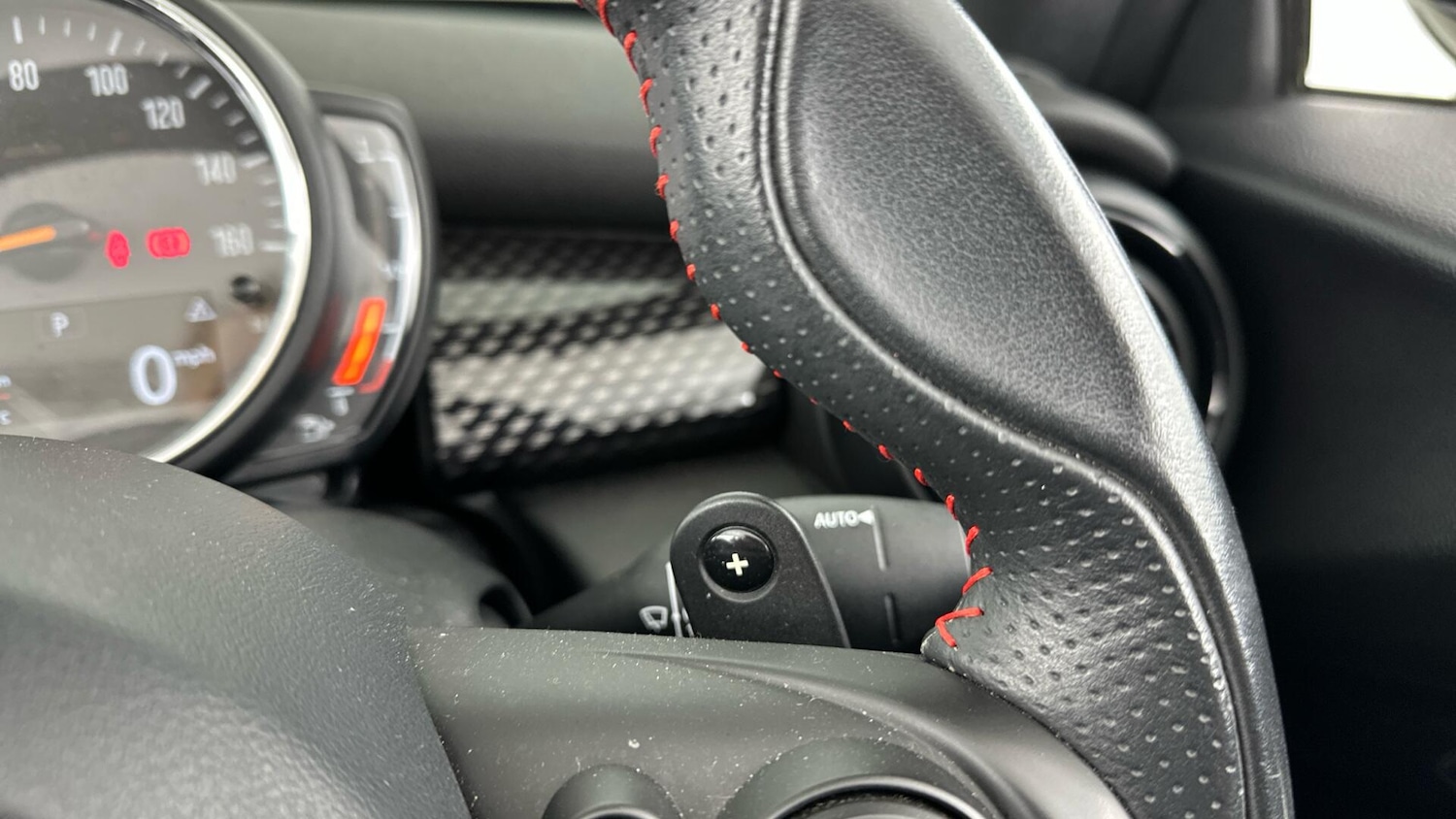 Used MINI Convertible 2019 for sale - 76760488: Photo 33