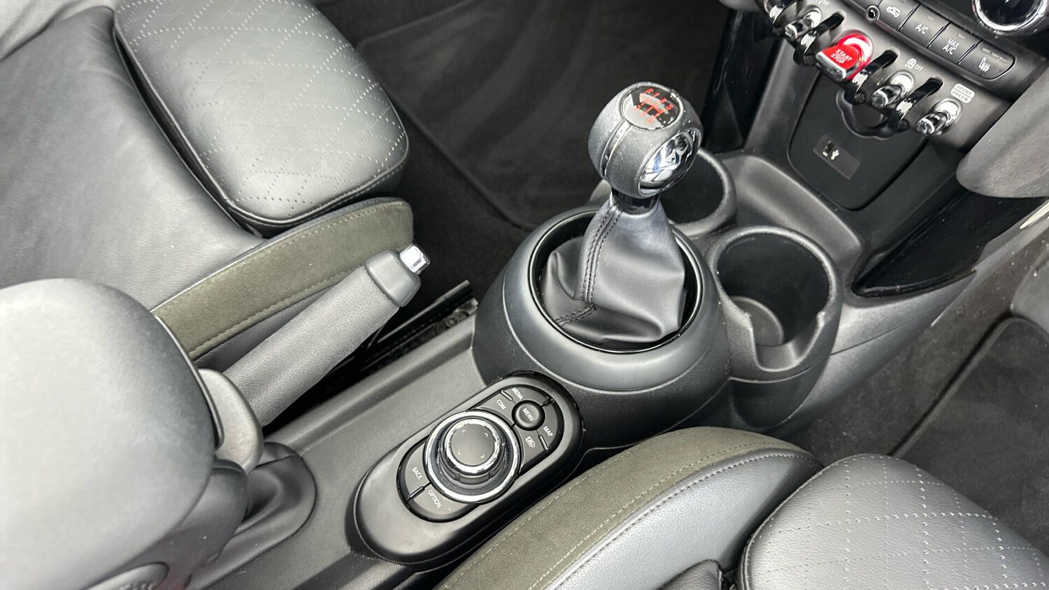 Used MINI Convertible 2022 for sale - 76760453: Photo 10