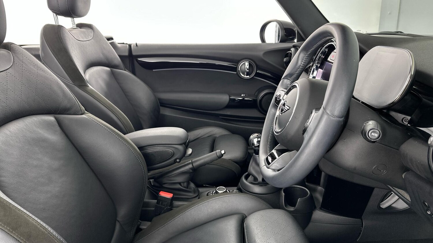 Used MINI Convertible 2022 for sale - 76760453: Photo 11