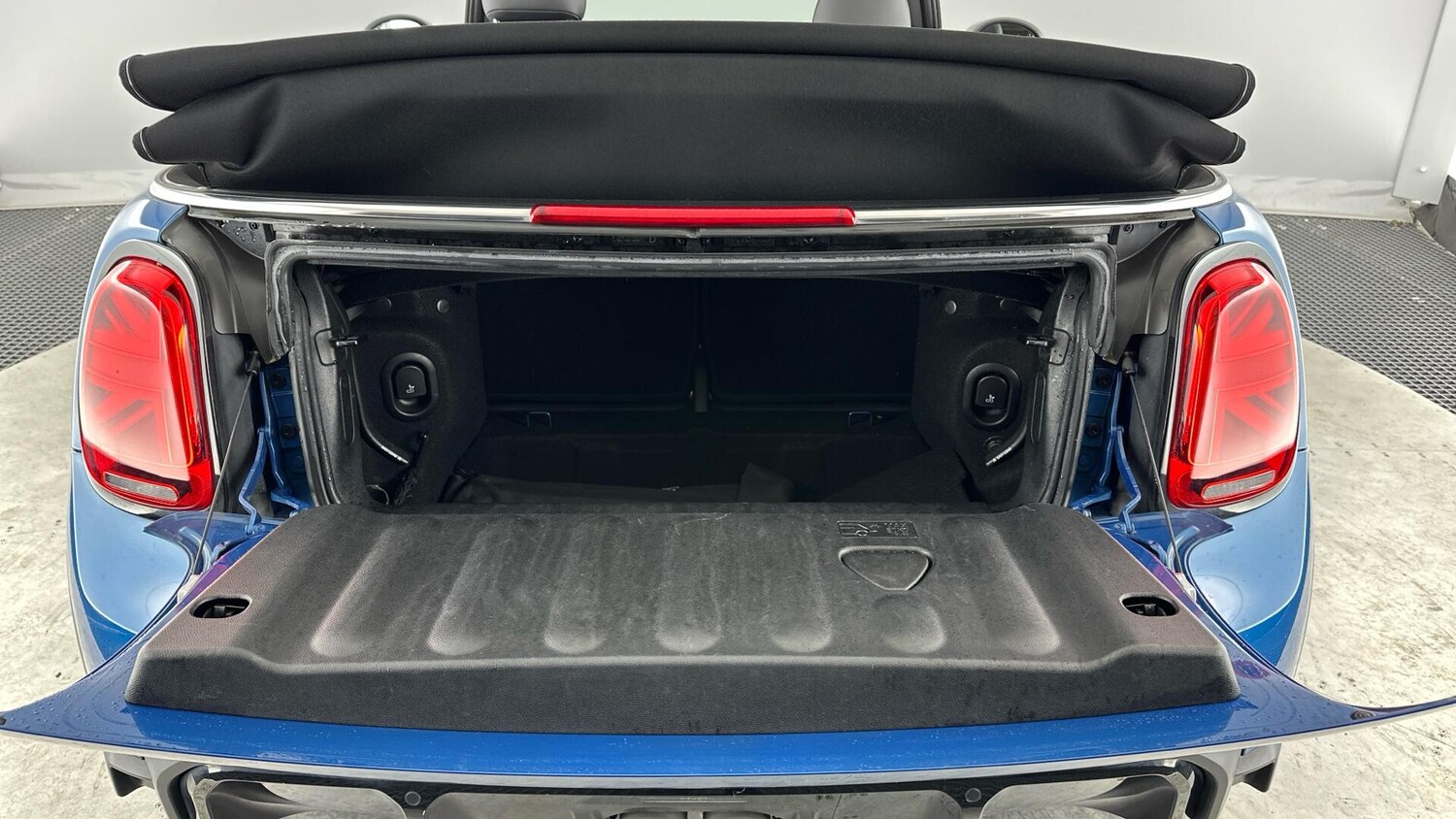 Used MINI Convertible 2022 for sale - 76760453: Photo 13