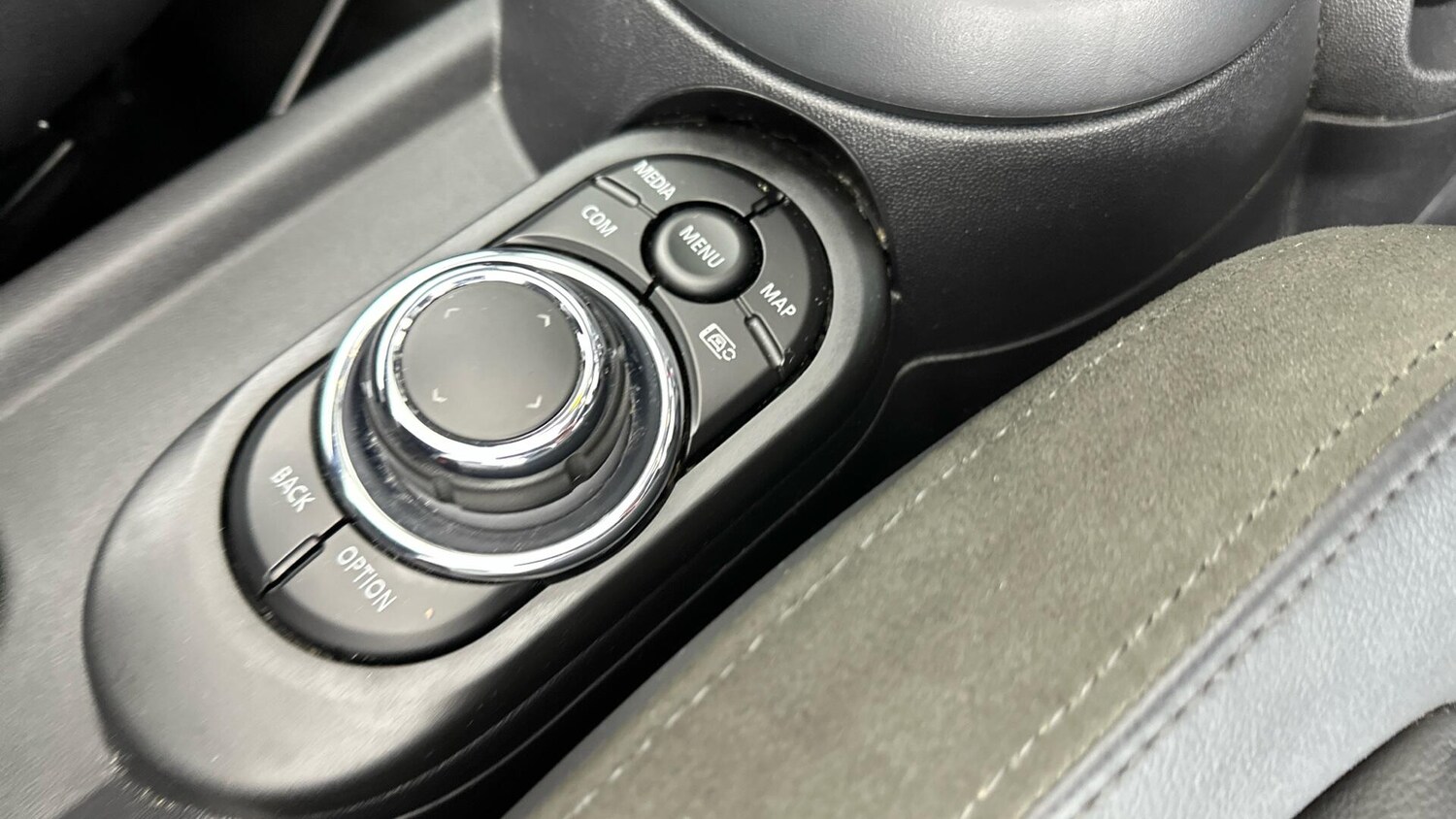 Used MINI Convertible 2022 for sale - 76760453: Photo 19