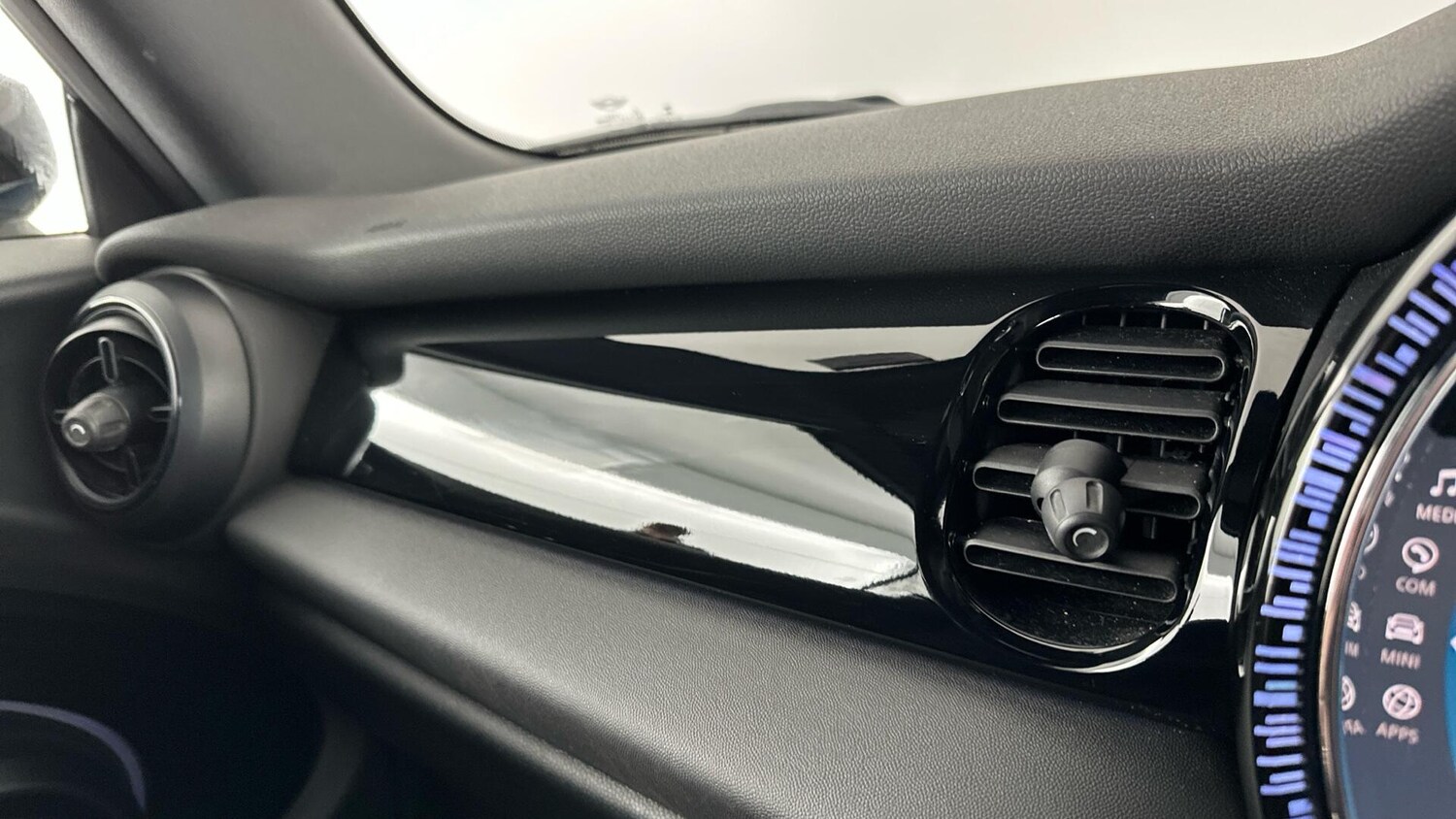 Used MINI Convertible 2022 for sale - 76760453: Photo 30