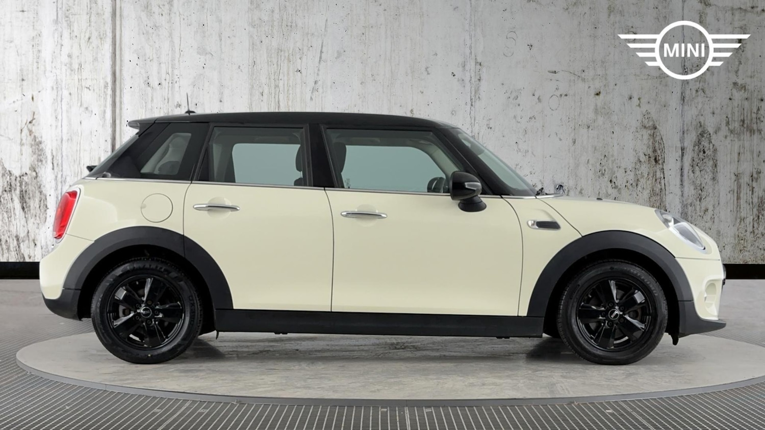 Used MINI Hatch 2018 for sale - 77993447: Photo 3