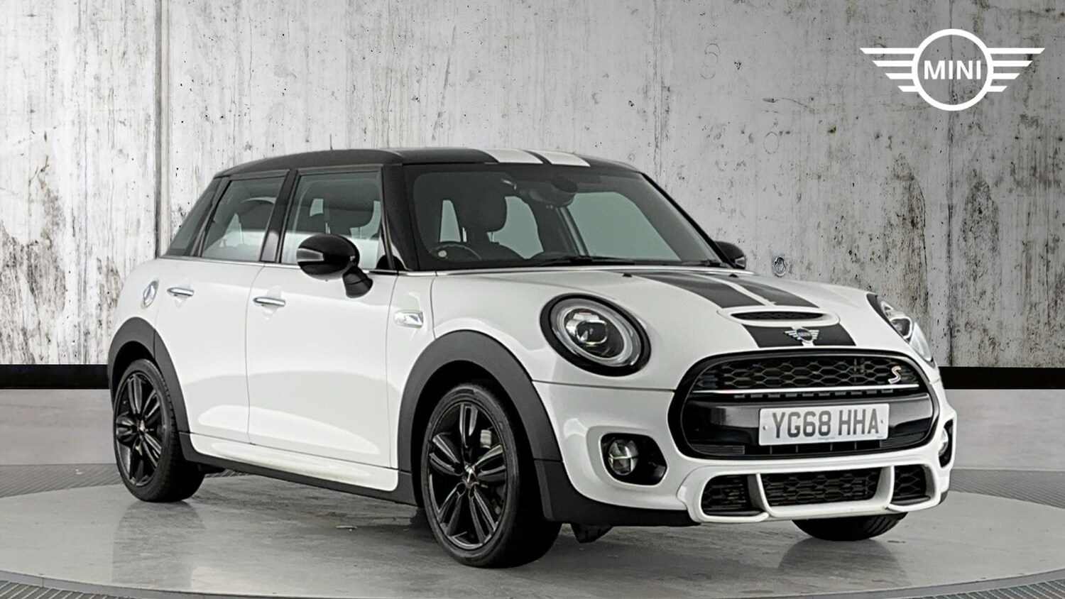 Used MINI Hatch 2018 for sale - 76760382: Photo 1