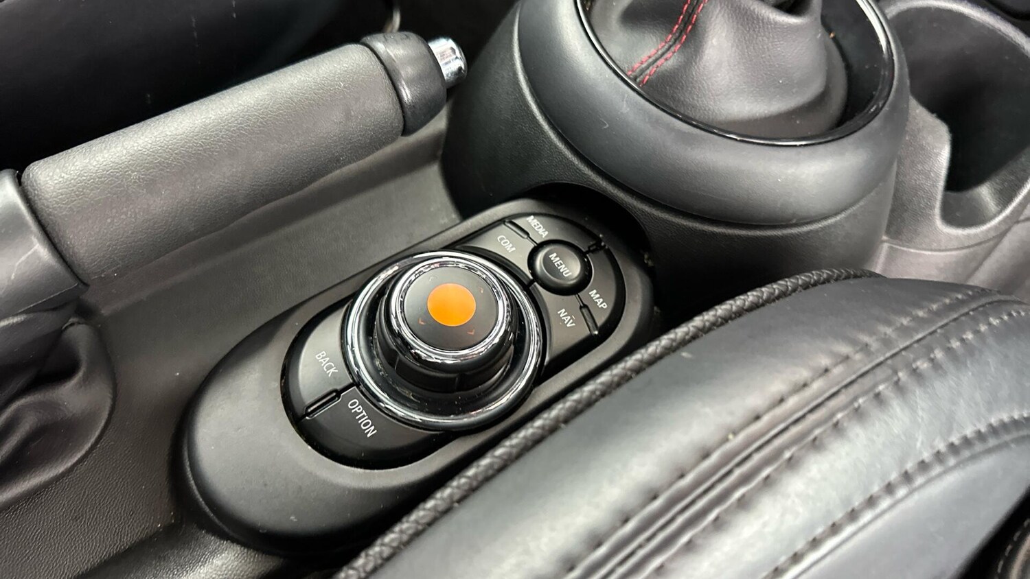 Used MINI Hatch 2018 for sale - 76760382: Photo 19