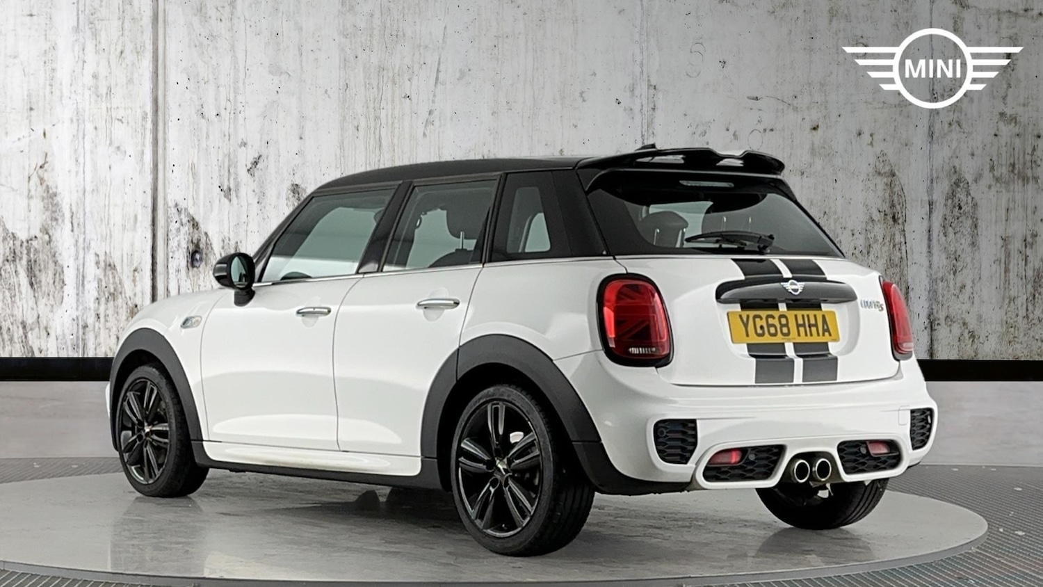 Used MINI Hatch 2018 for sale - 76760382: Photo 2