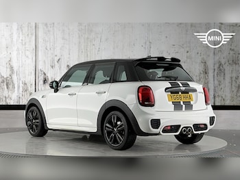 Used MINI Hatch 2018 for sale - 76760382: Photo