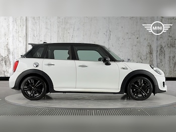 Used MINI Hatch 2018 for sale - 76760382: Photo