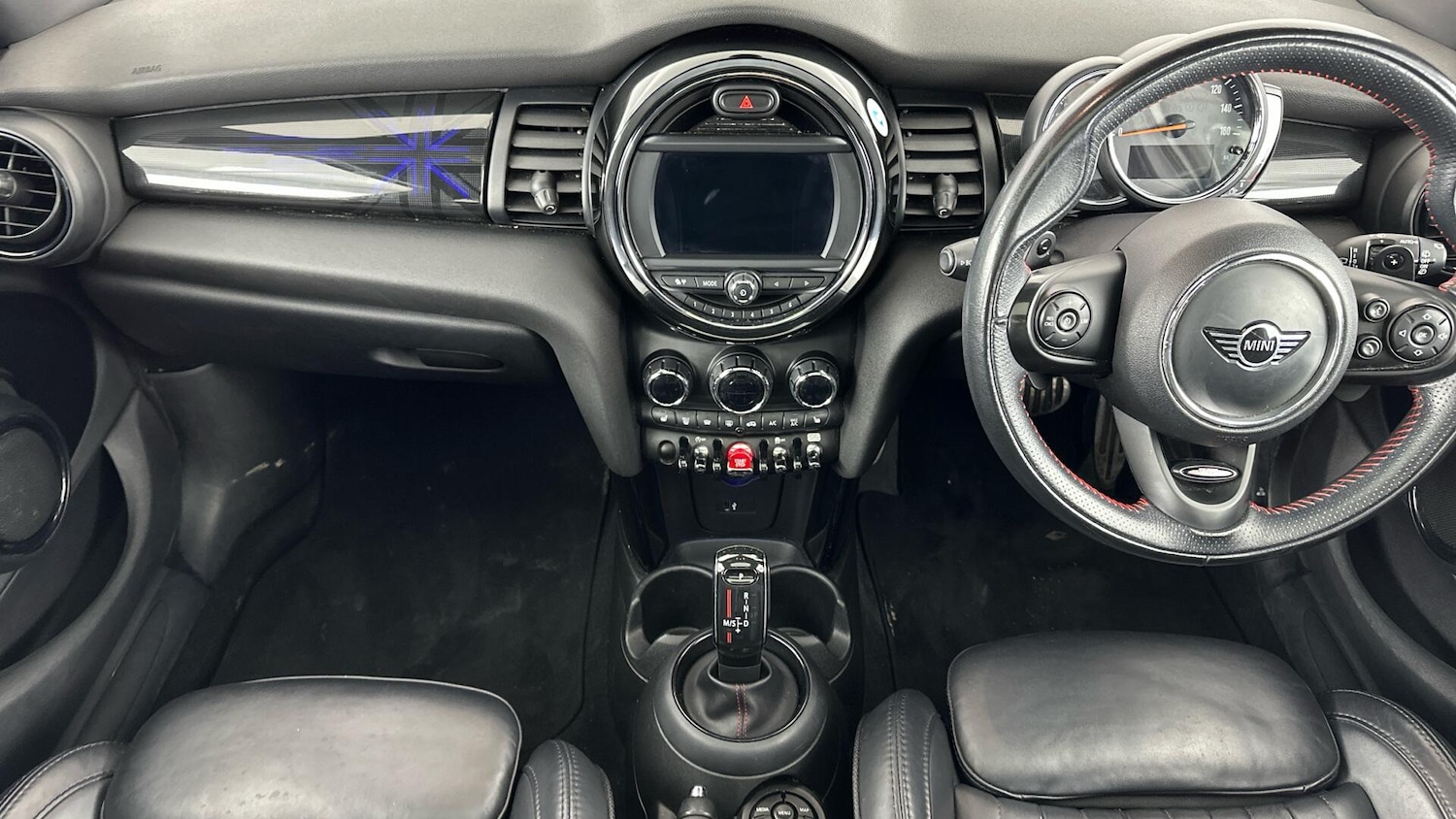 Used MINI Hatch 2018 for sale - 76760382: Photo 4