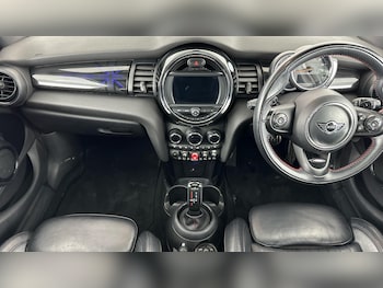 Used MINI Hatch 2018 for sale - 76760382: Photo