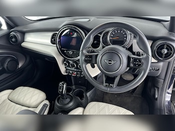 Used MINI Hatch 2022 for sale - 76760319: Photo