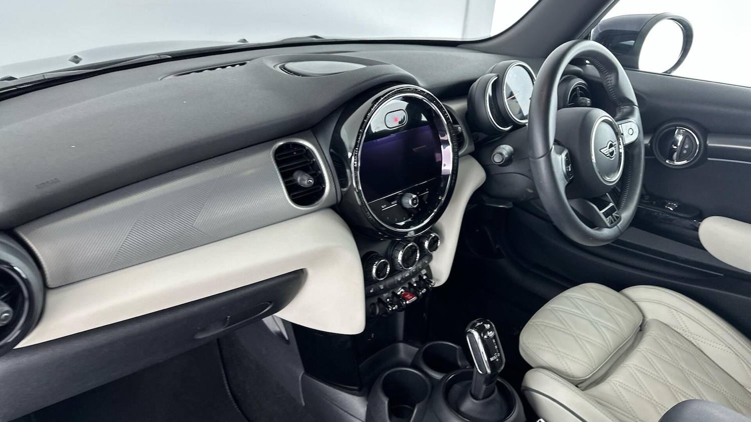 Used MINI Hatch 2022 for sale - 76760319: Photo 7