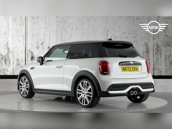 Used MINI Hatch 2023 for sale - 76760251: Photo