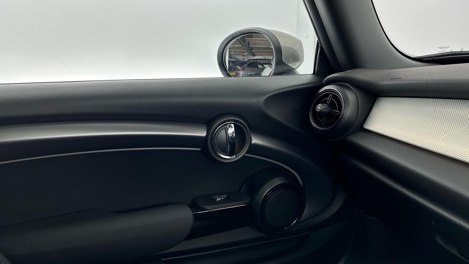 Used MINI Hatch 2023 for sale - 76760251: Photo 37