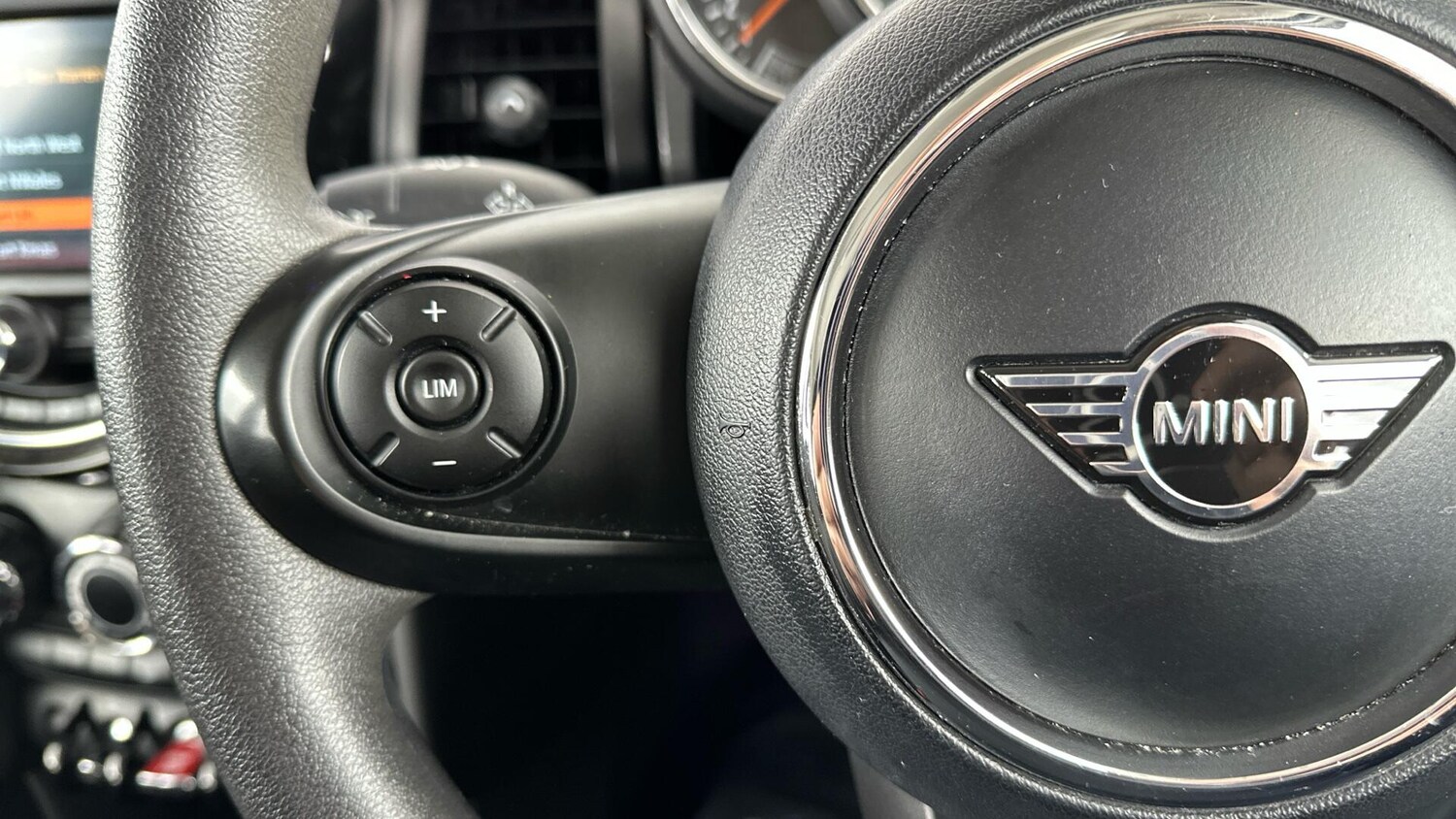 Used MINI Hatch 2019 for sale - 76760445: Photo 17