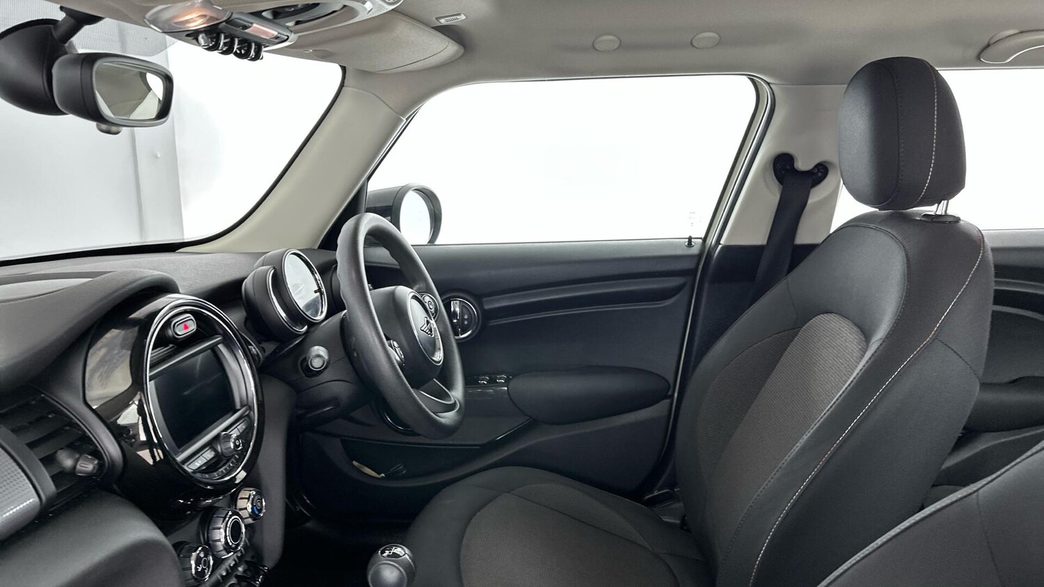 Used MINI Hatch 2019 for sale - 76760445: Photo 25