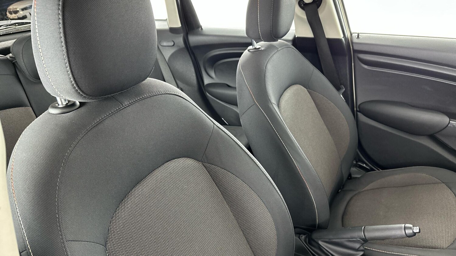 Used MINI Hatch 2019 for sale - 76760445: Photo 29