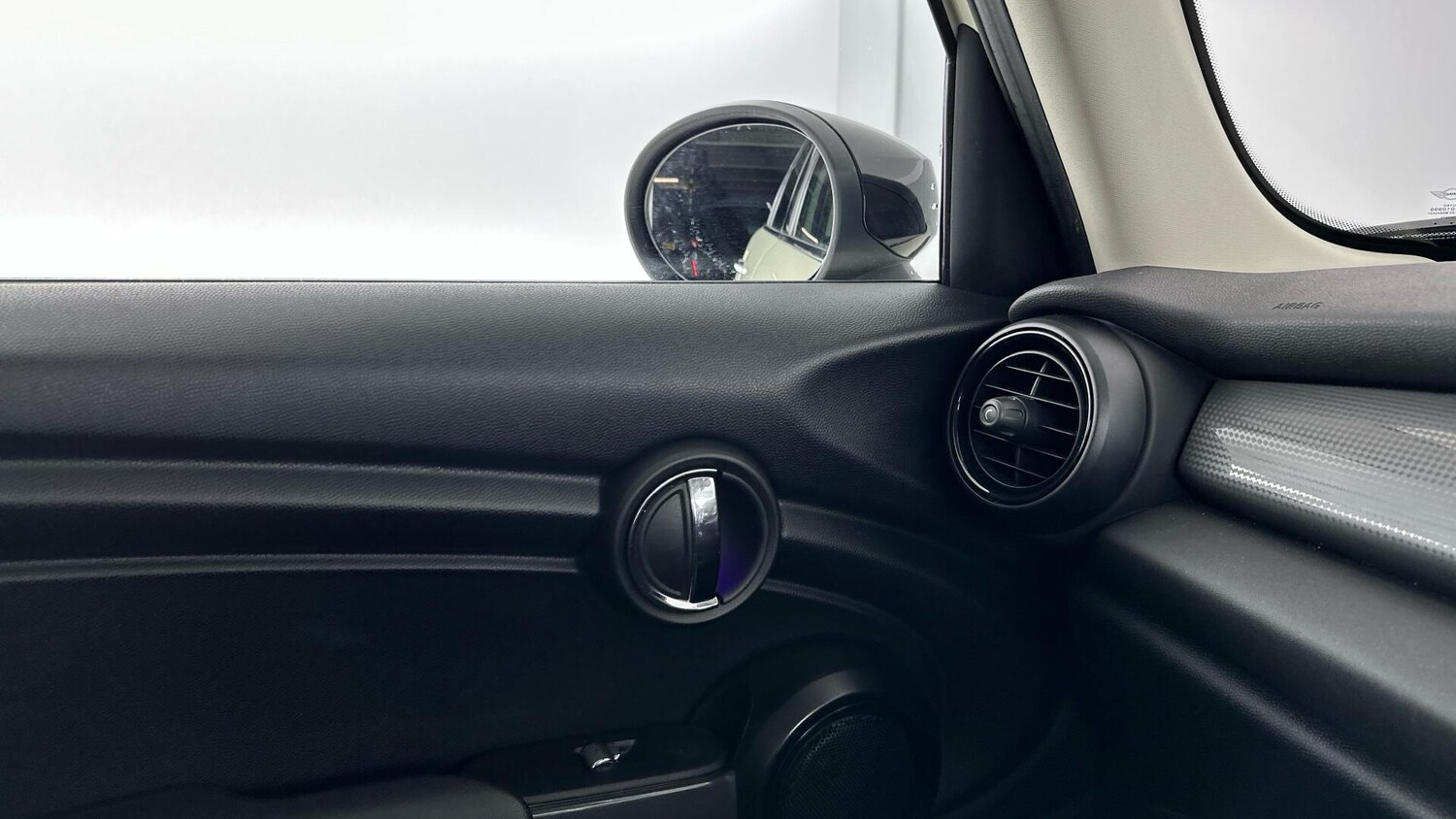 Used MINI Hatch 2019 for sale - 76760445: Photo 32