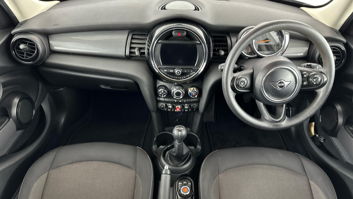 Used MINI Hatch 2019 for sale - 76760445: Photo 4