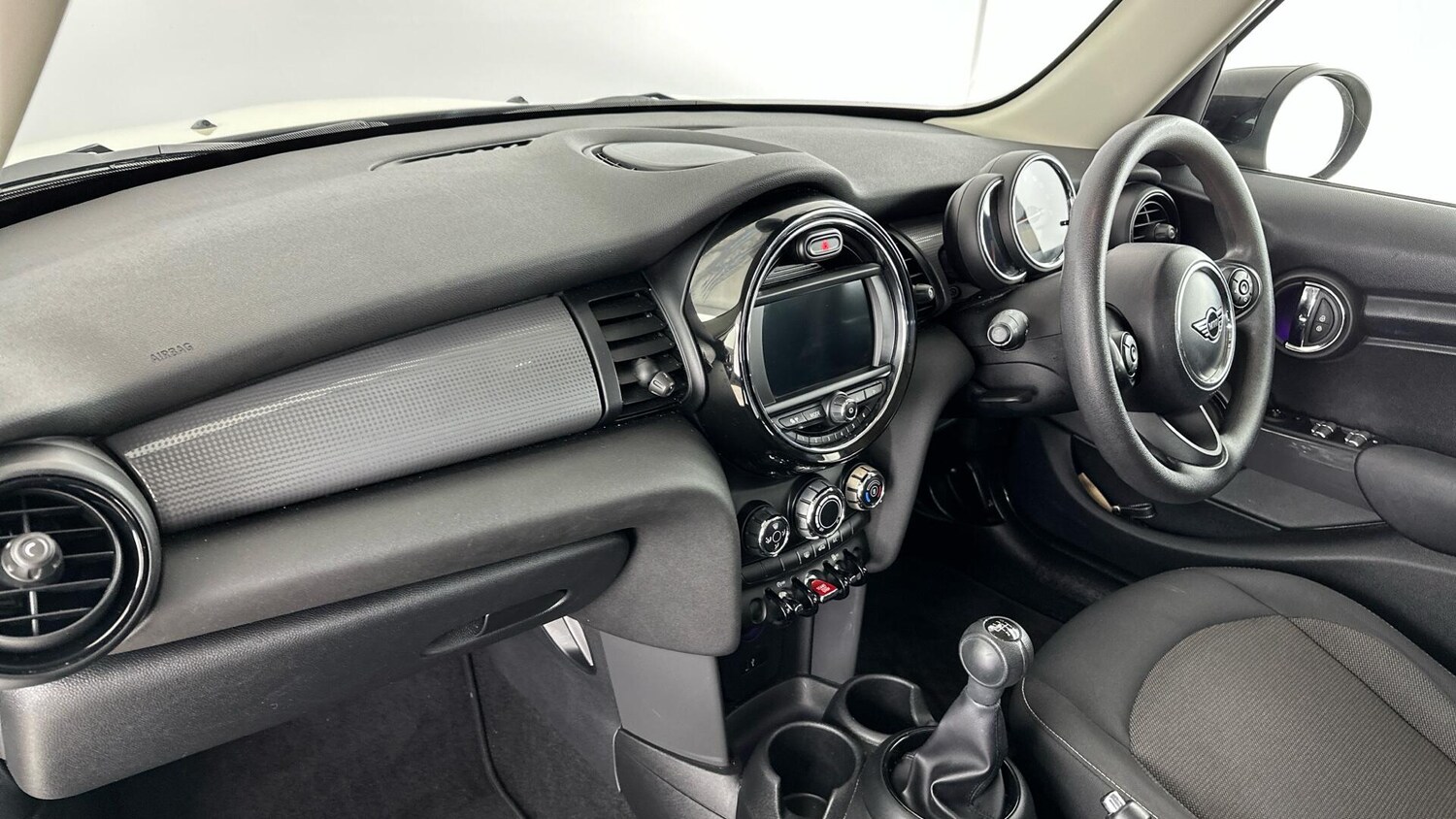 Used MINI Hatch 2019 for sale - 76760445: Photo 7