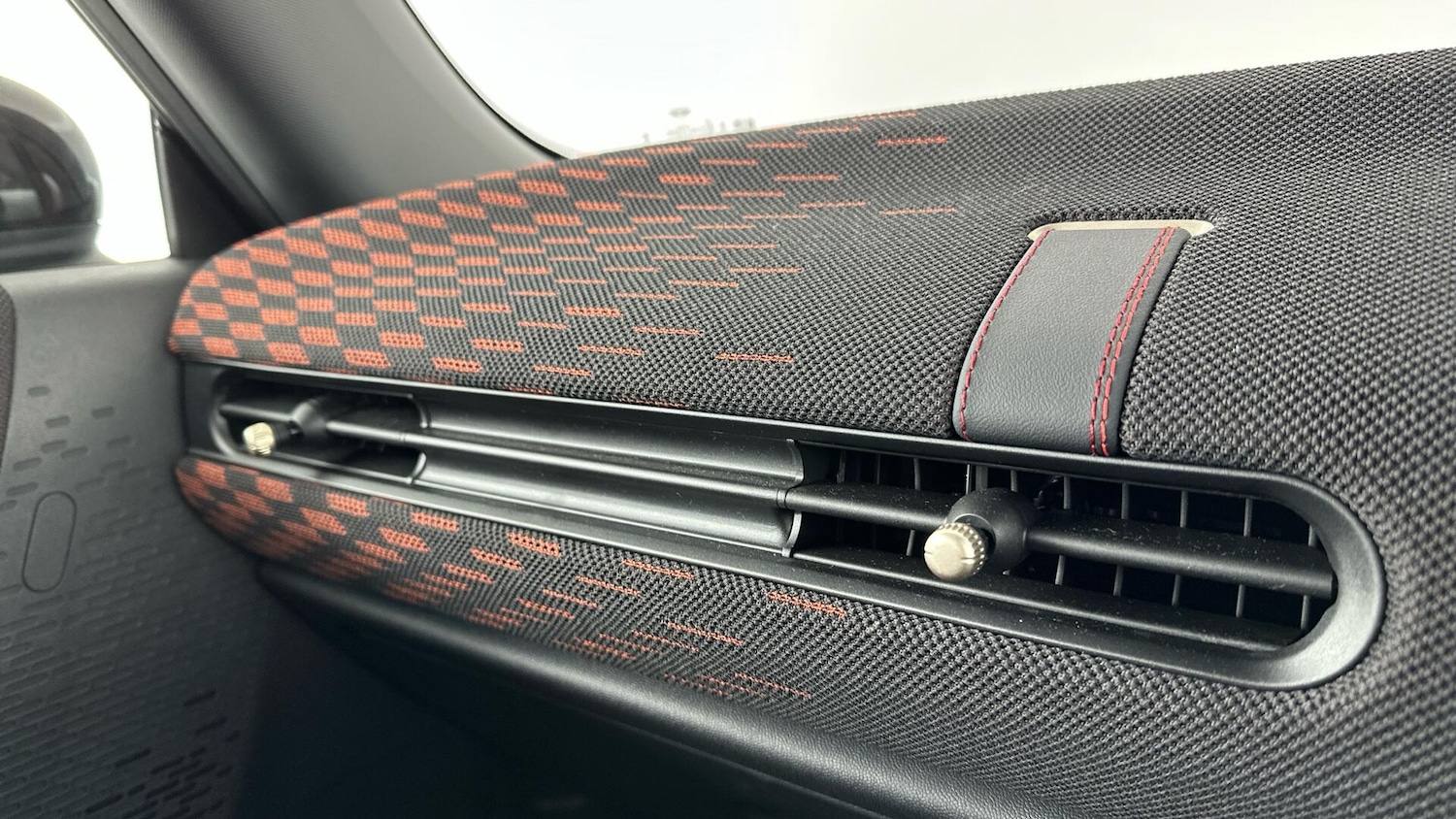 Used MINI Cooper 2025 for sale - 77538223: Photo 32