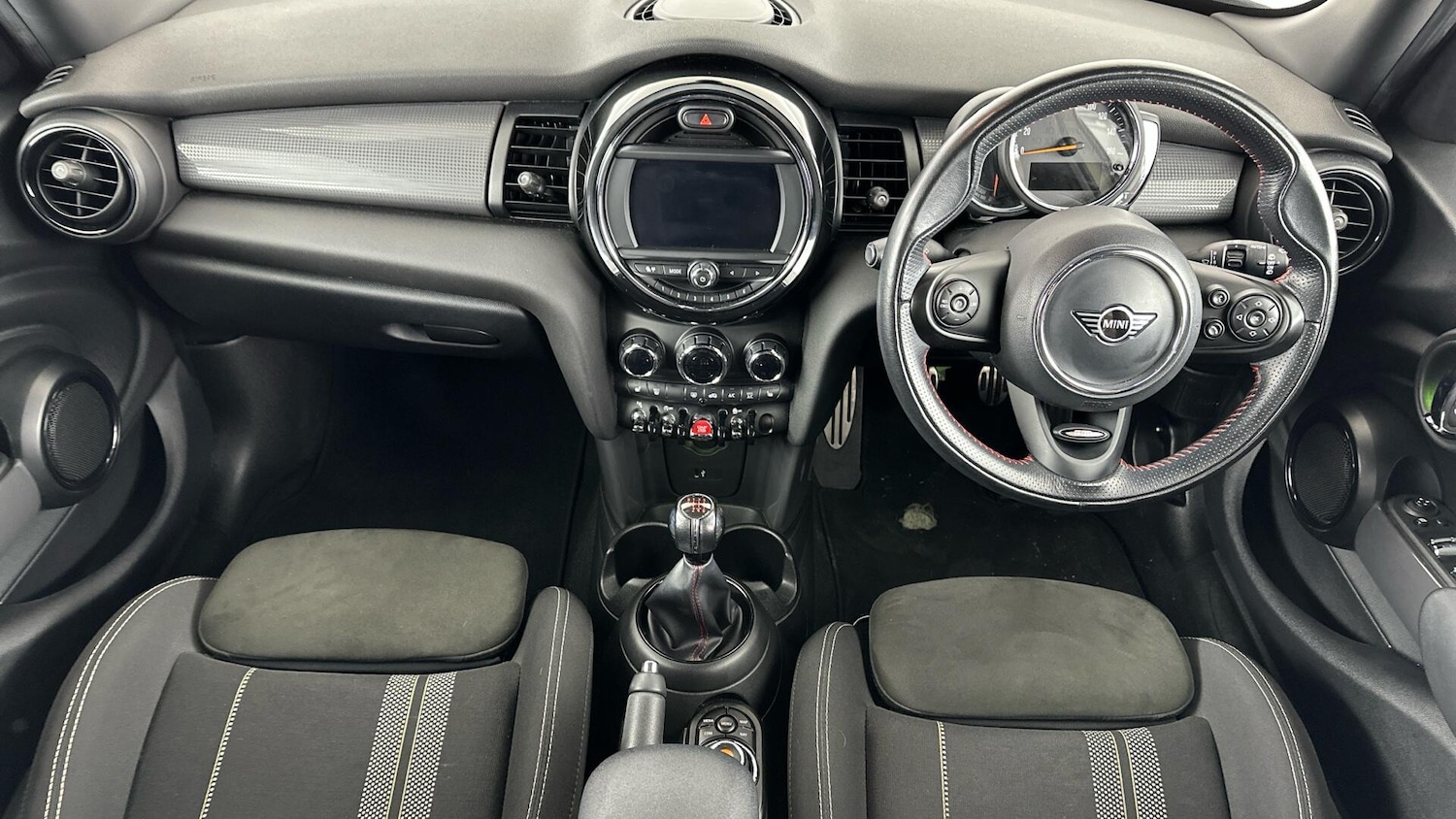 Used MINI Hatch 2019 for sale - 78019723: Photo 4