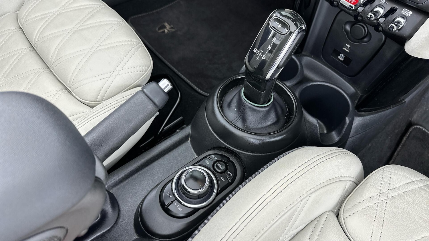 Used MINI Convertible 2023 for sale - 77425886: Photo 10