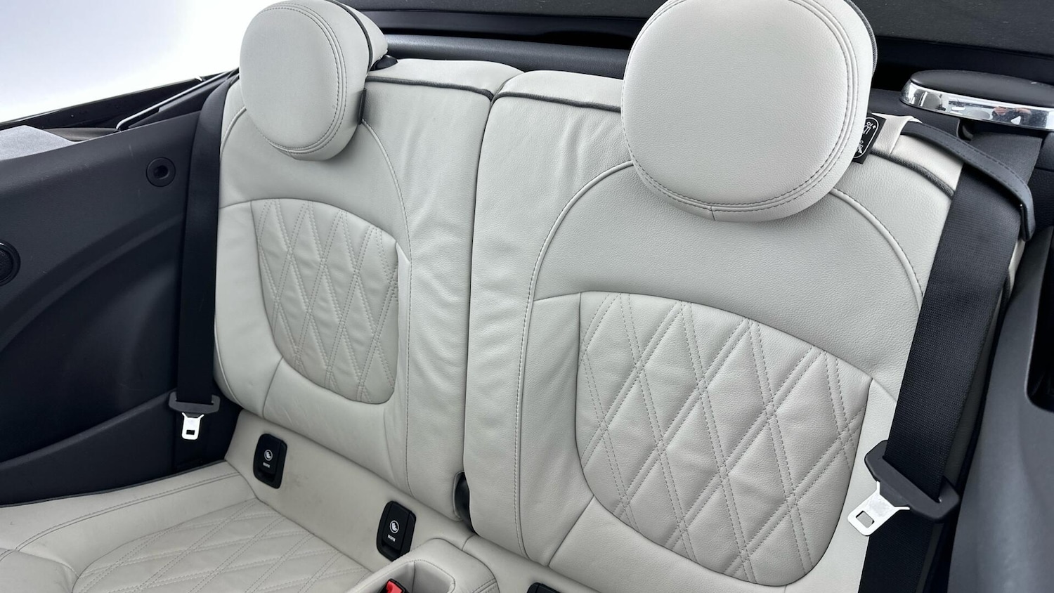 Used MINI Convertible 2023 for sale - 77425886: Photo 12