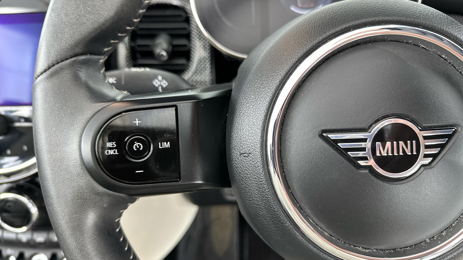 Used MINI Convertible 2023 for sale - 77425886: Photo 17