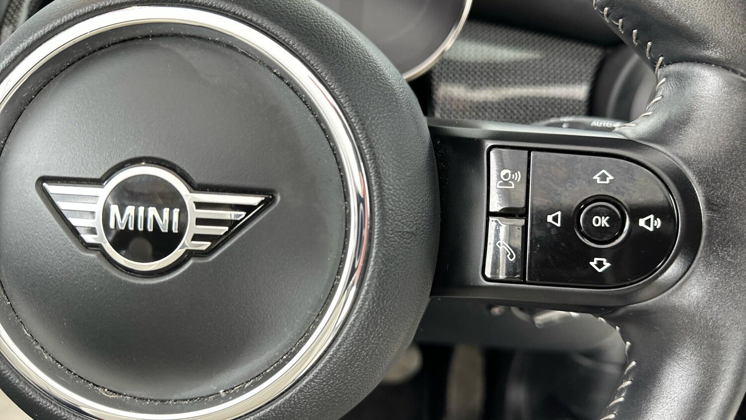 Used MINI Convertible 2023 for sale - 77425886: Photo 18