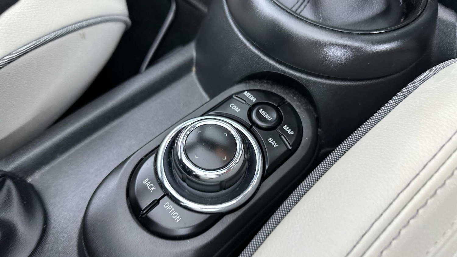 Used MINI Convertible 2023 for sale - 77425886: Photo 19