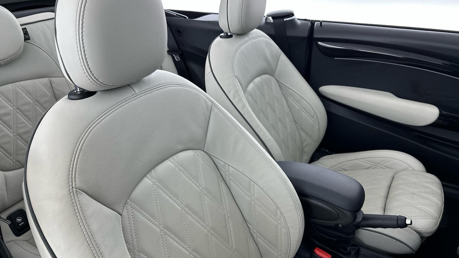 Used MINI Convertible 2023 for sale - 77425886: Photo 24