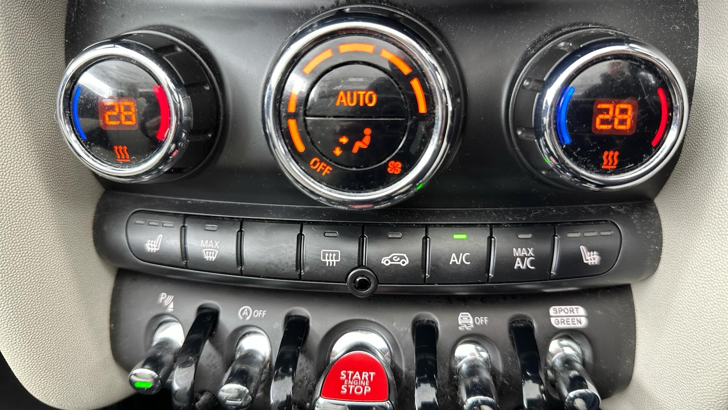 Used MINI Convertible 2023 for sale - 77425886: Photo 32