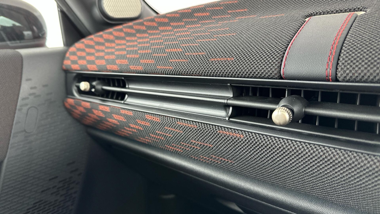 Used MINI Cooper 2025 for sale - 76760439: Photo 43