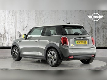 Used MINI Hatch 2021 for sale - 76760463: Photo