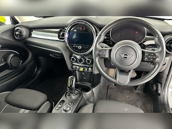 Used MINI Hatch 2021 for sale - 76760463: Photo