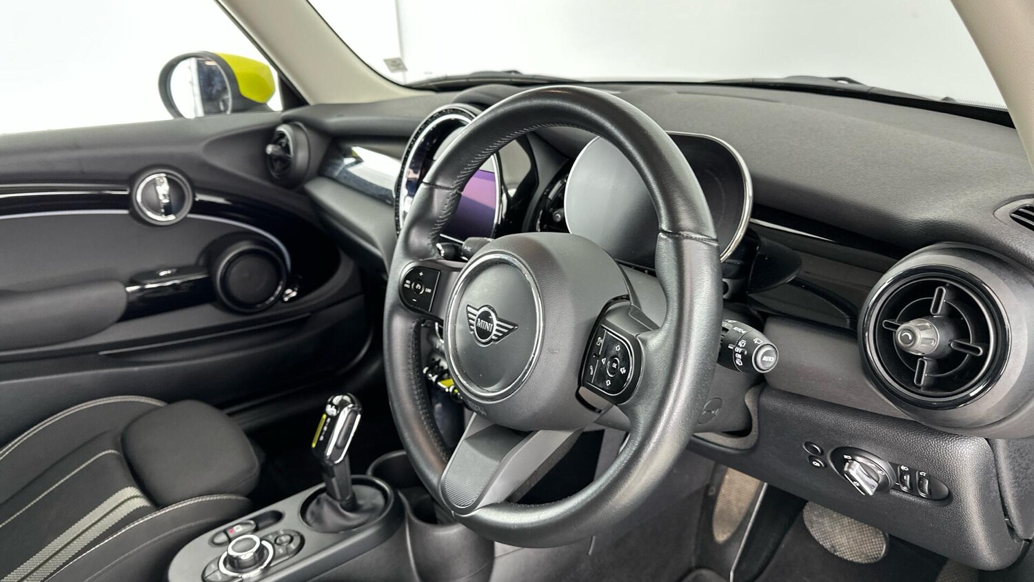 Used MINI Hatch 2021 for sale - 76760463: Photo 6