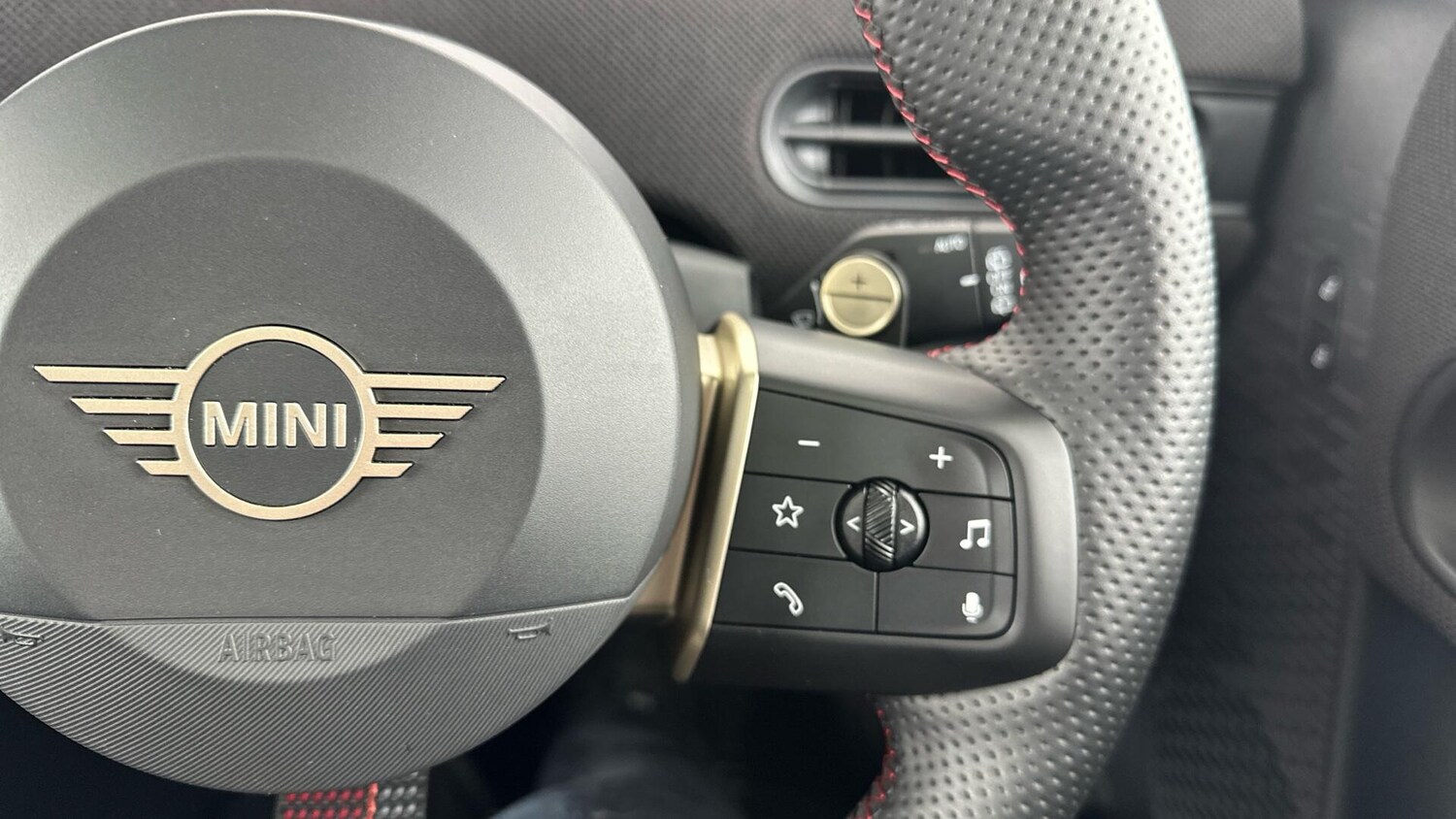 Used MINI Hatch 2025 for sale - 76865258: Photo 18